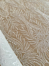 Dantela Couture Ivory geometriai mintával, gyöngyökkel és flitterekkel